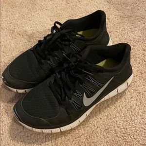 Nike Free Runs Black size 8